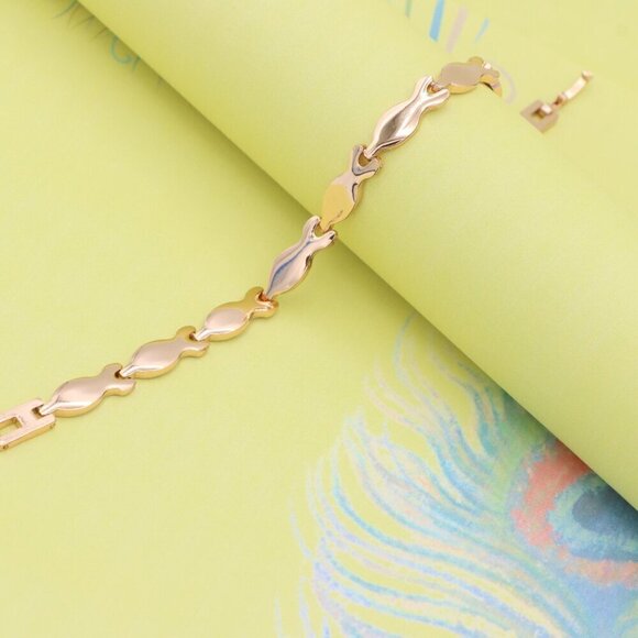 "Elegant Rose Gold Bracelet with Fish-Inspired Link Design, XPBL0857 - Picture 11 of 13